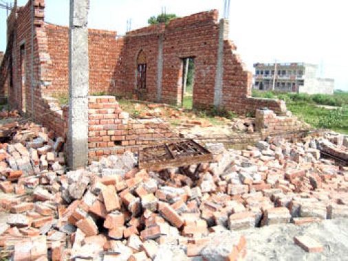 North India church destroyed by 1,000-strong mob - Christian Today