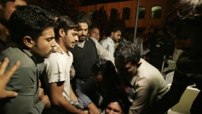Suicide bombing kills dozens on Pakistani-Indian border