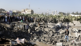 Yemen: Saudi warplanes strike Houthi rebels as president flees