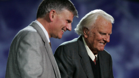 Billy Graham: It is a sin to continually criticise your pastor