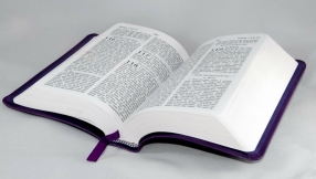 Hair wars: Does the Bible teach that men can\'t have long hair?