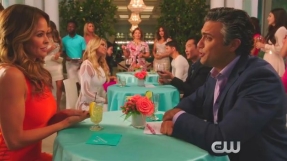 \'Jane the Virgin\' season 3 winter finale spoilers: Rogelio dives back into dating pool