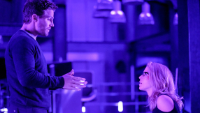 \'Arrow\' season 5 spoilers: Felicity paralyzed again in teaser for \'Underneath\' episode