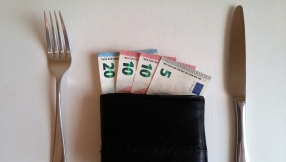 A tiny injustice that eats away at society: who gets the tip? 