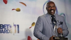 Steve Harvey tweets inspirational message: 'If you choose to live without God, I think you're making a mistake'