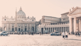 Vatican closes St Peter's Square and Basilica to tourists 