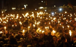 Copenhagen shootings: Danes mourn their dead at torch-lit ceremonies 