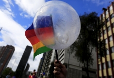 Texas attorney general says county clerks can refuse gay couples