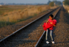 Germany brings back border controls, says it cannot cope with migrant numbers
