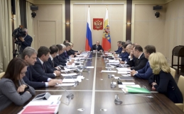 Russia launches air strikes in Syria