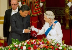 Welcomed with pomp and protests, China\'s Xi Jinping hails ties with Britain