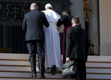 Pope Francis stumbles for second time in 3  days, sparking new concerns on his health