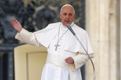 Gay Africans ask Pope to preach tolerance on his visit