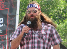 \'Duck Dynasty\' star Willie Robertson says hunting brings him closer to God, considers it a very \'spiritual\' act