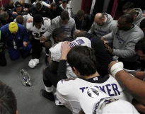 Anti-Christian group \'insults\' U.S. Air Force cadets by demanding end to their public prayers in football games
