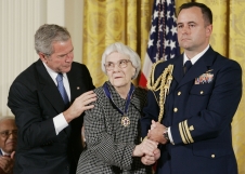 Harper Lee, author of \'To Kill a Mockingbird\', dies aged 89