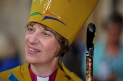 Bishop of Gloucester to spend Good Friday in women\'s prison 
