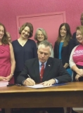 Catholic bishops express dismay at Virginia governor for vetoing religious freedom bill