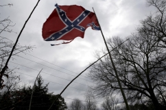 Southern Baptists repudiate Confederate flag: \'We march under the banner of the cross\'