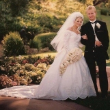 Candace Cameron Bure celebrates 20th wedding anniversary with husband Valeri Bure: \'To God be the glory!\'