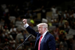 Donald Trump praises Tim Tebow as the \'living breathing example of 2 Corinthians\'