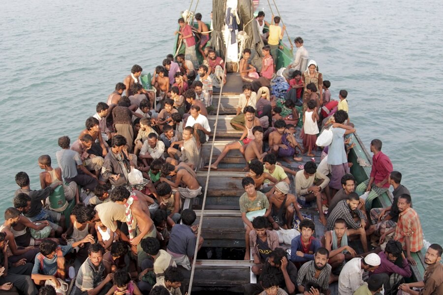 Horror at sea: Thousands of Asian refugees held hostage by traffickers ...