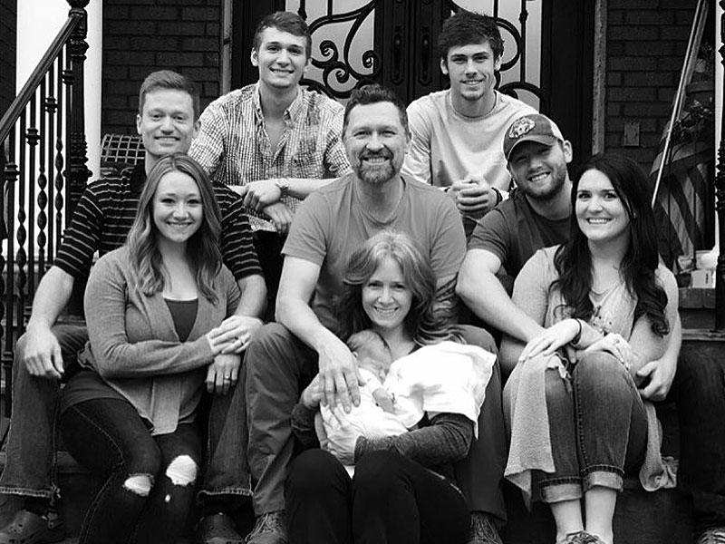 Country singer Craig Morgan requests prayers after 19-year-old son ...